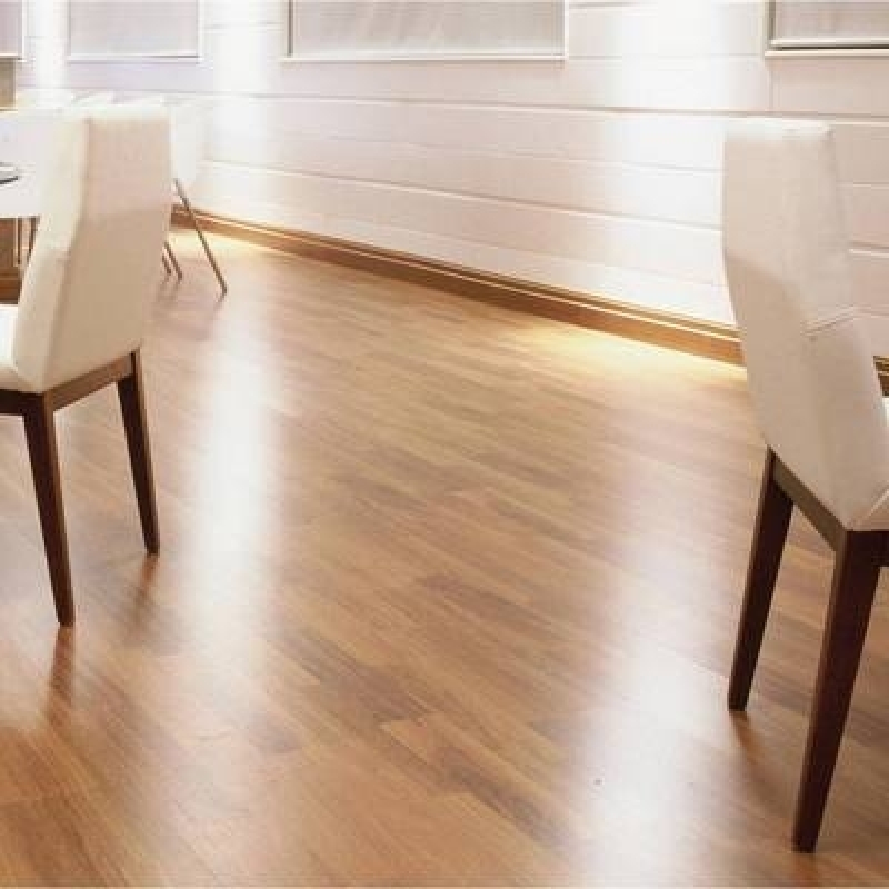 Piso Laminado para área Comercial Pacaembu - Piso Laminado Escuro